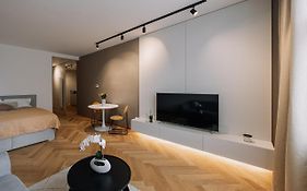 Cherry Apartment